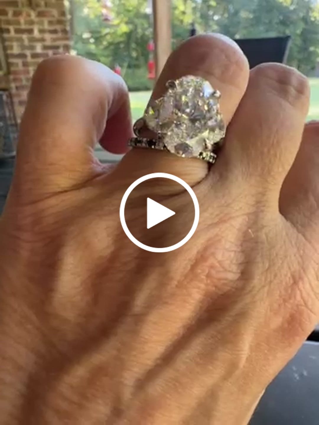 Customer video review of Renie