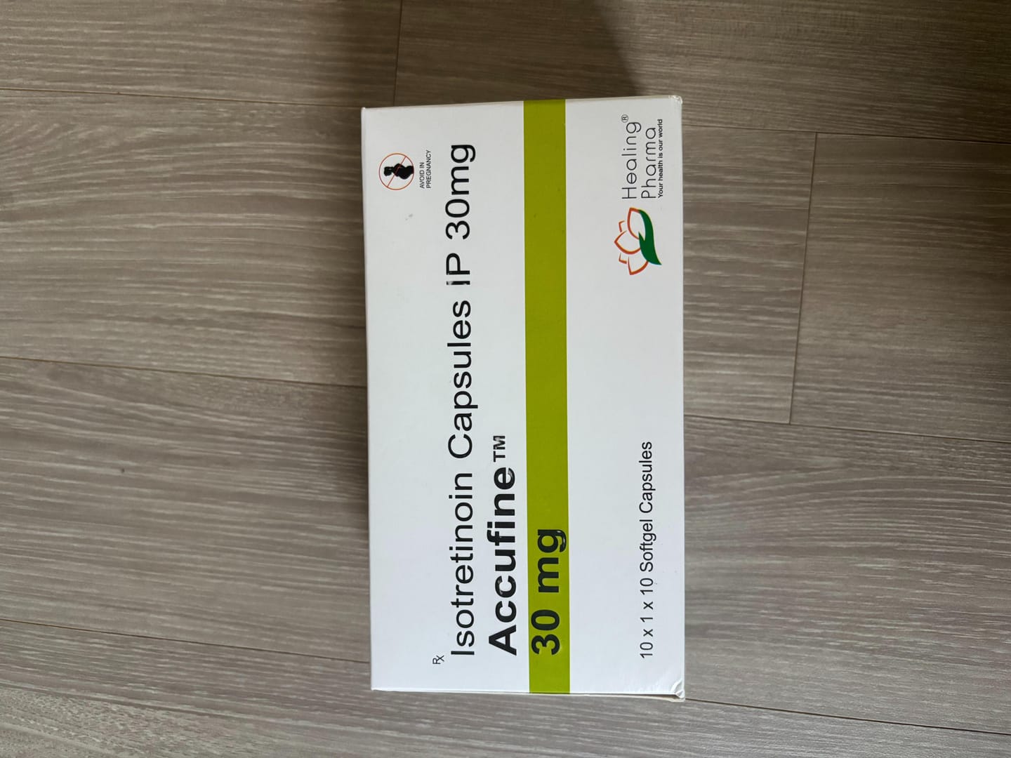 Customer photo review of [아큐파인 30] 이소트레티노인 30mg <100정, 200정, 400정> / 로아큐탄 복제