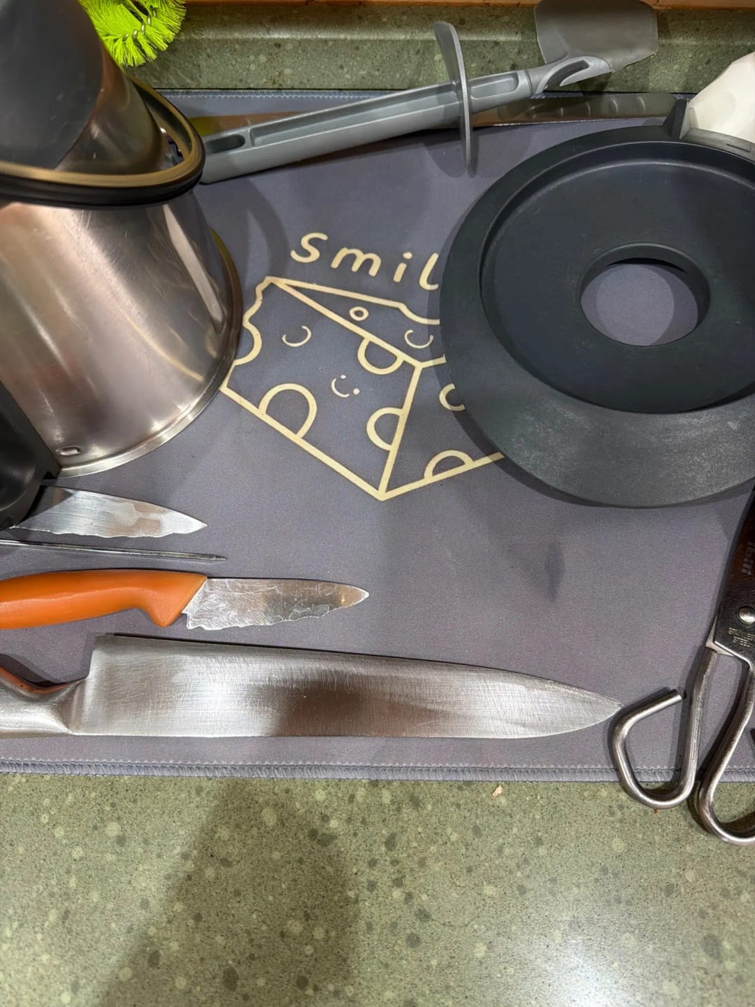 Customer photo review of Quick-Dry Diatomite Kitchen Mat | Absorbent, Heat-Resistant & Non-Slip