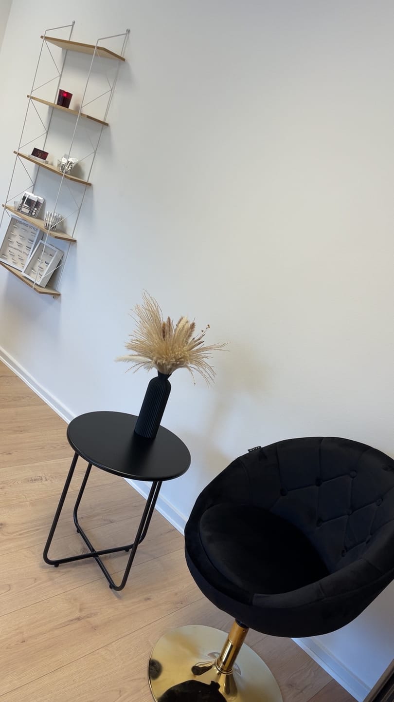 Customer photo review of 4Rico swivel chair QS-BL12G black