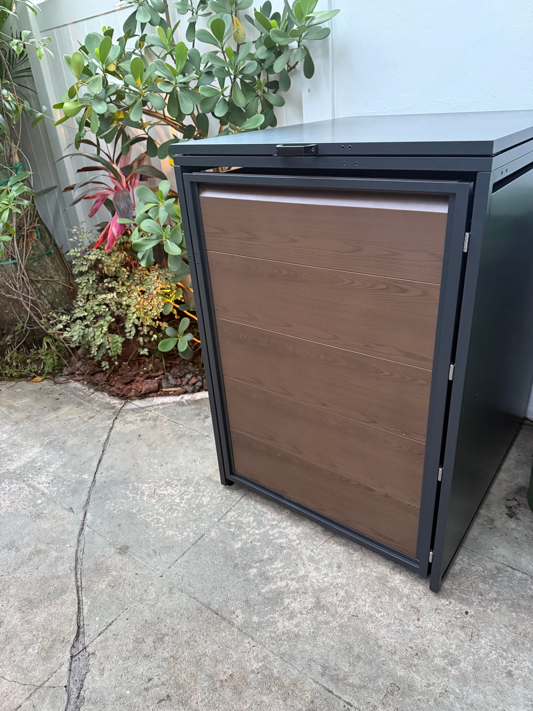 Customer photo review of MisterBin® Garbage Bin Enclosure