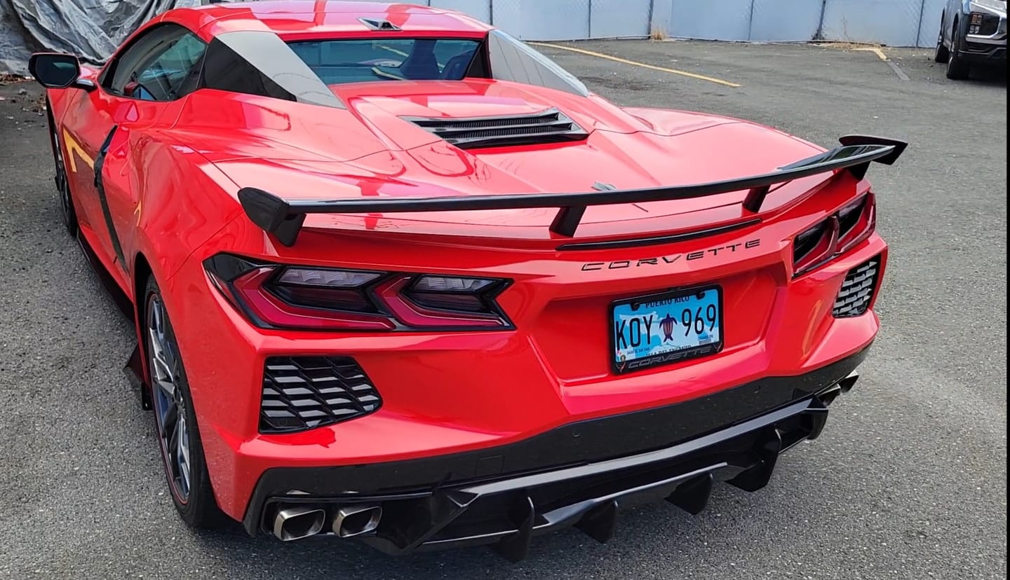 Customer photo review of 2020-Up Corvette C8 Z51 Facelifted Rear Trunk High Wing Spoiler