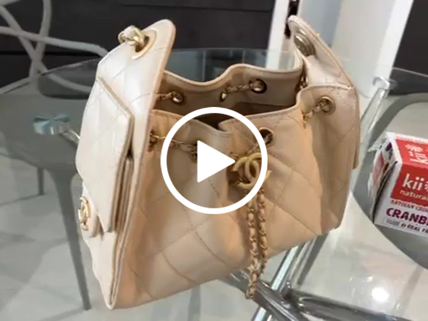 Customer video review of Chanel 25 Hobo Bag 22cm Beige Calfskin 286181