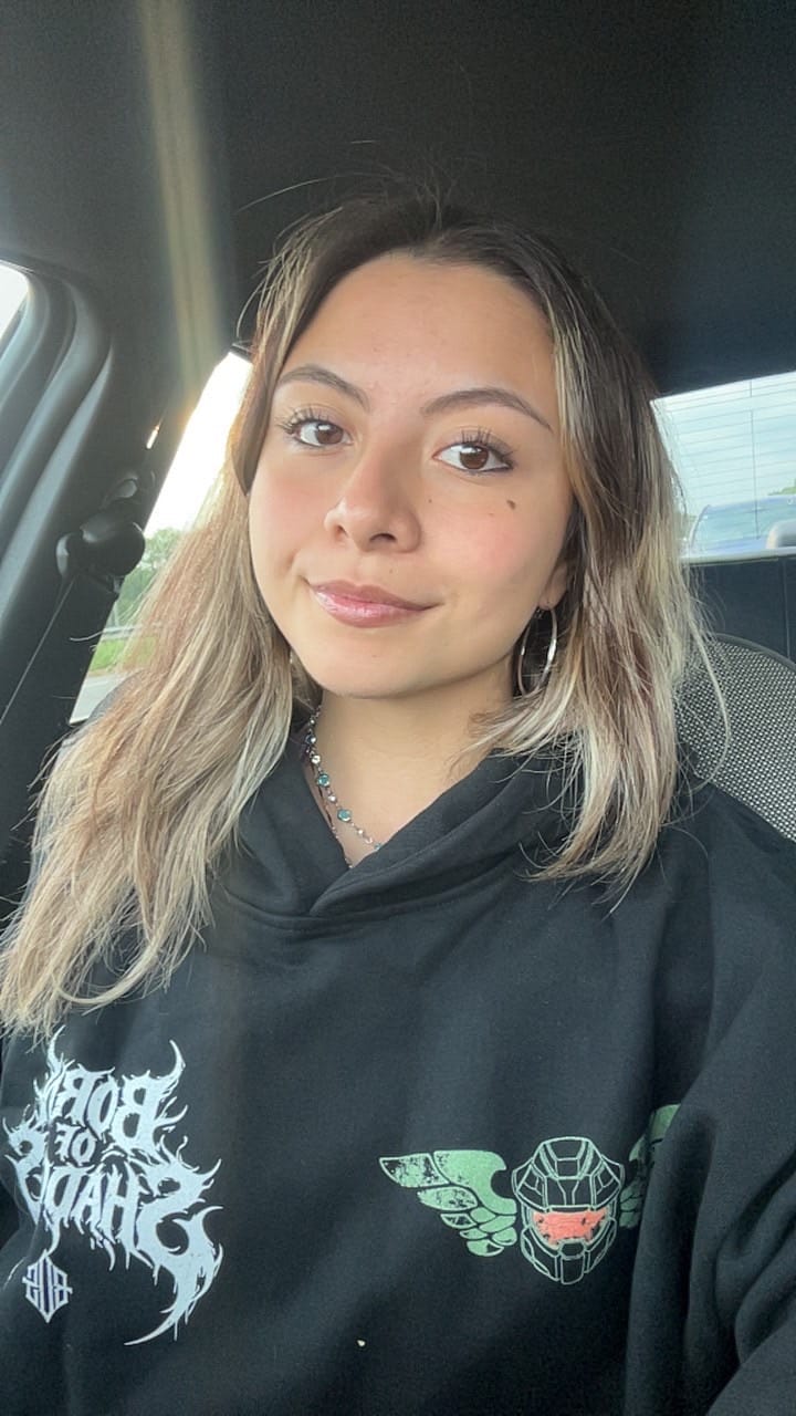 Customer photo review of [Limited Edition] 'Halo: Master Chief' Oversized Hoodie