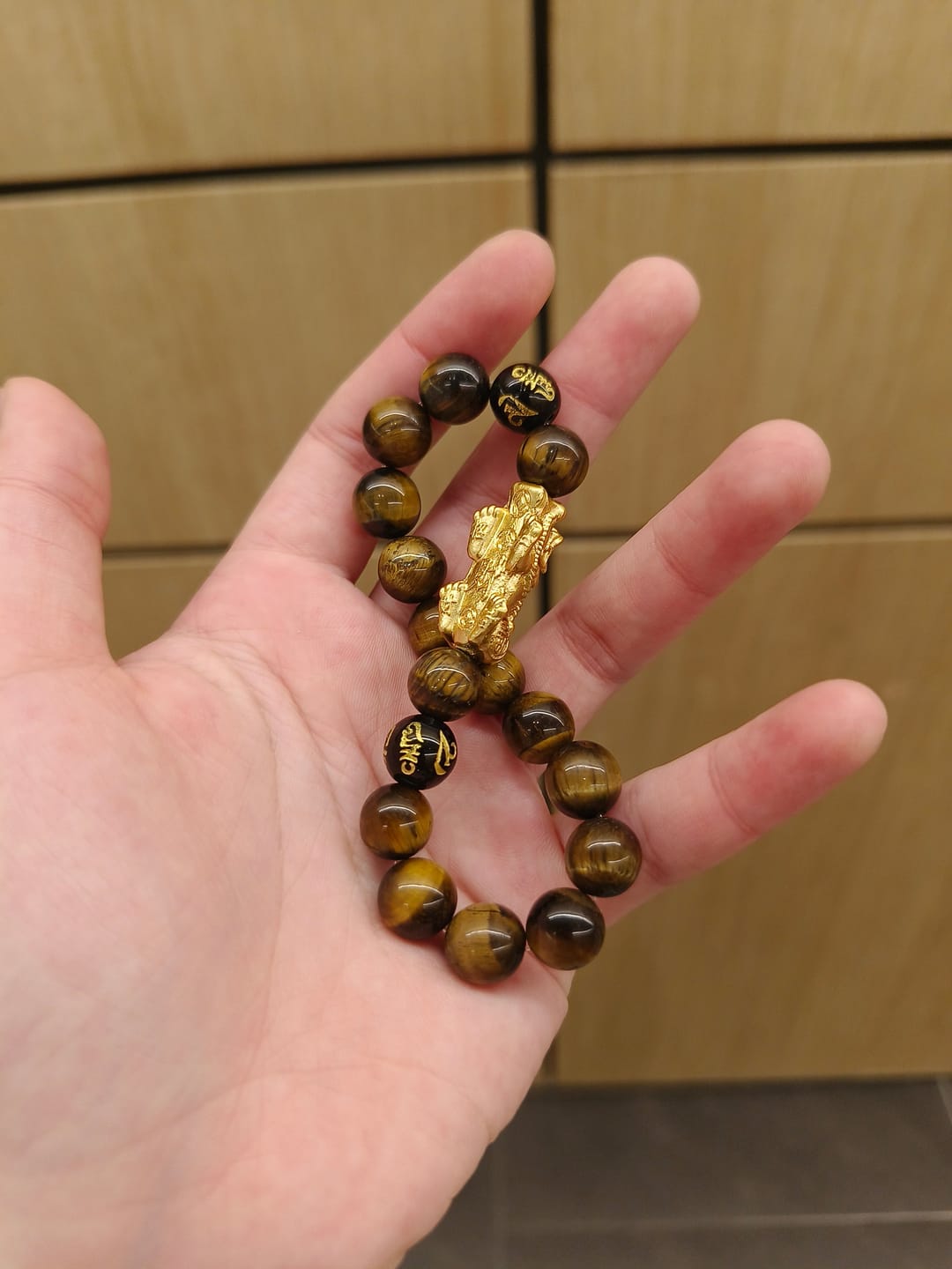 Customer photo review of FREE Today: Protection Confidence & Wealth Tiger Eye Pixiu Crystal Healing Bracelet For Men