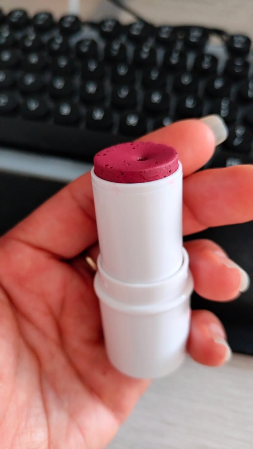 Customer photo review of Stick Labios y mejillas FPS 25