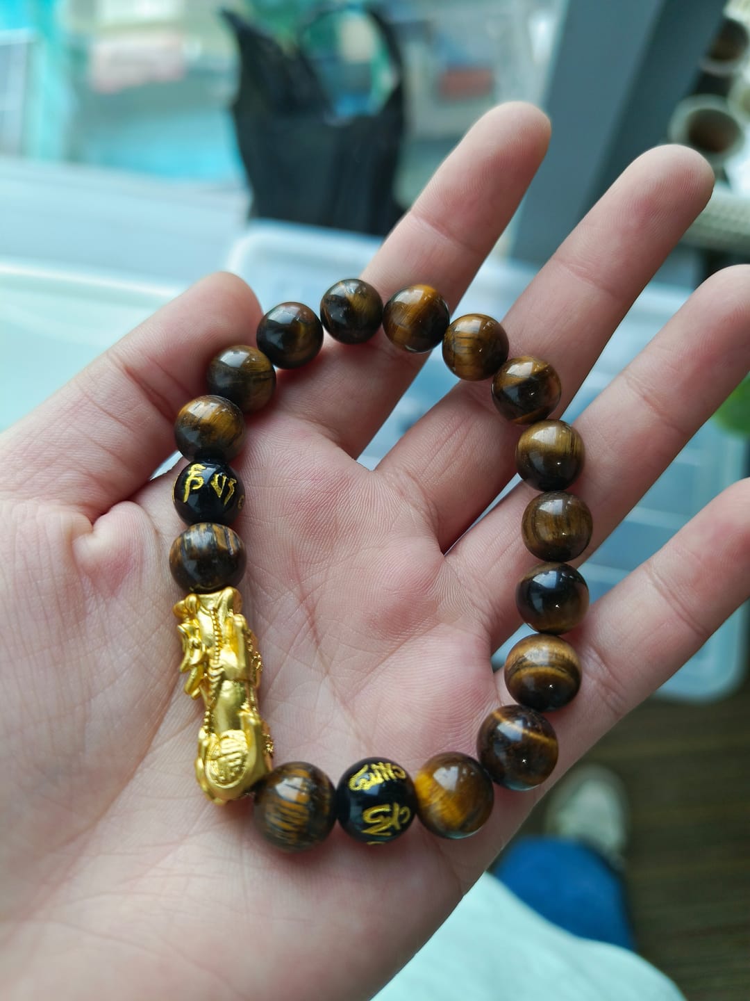 Customer photo review of FREE Today: Protection Confidence & Wealth Tiger Eye Pixiu Crystal Healing Bracelet For Men