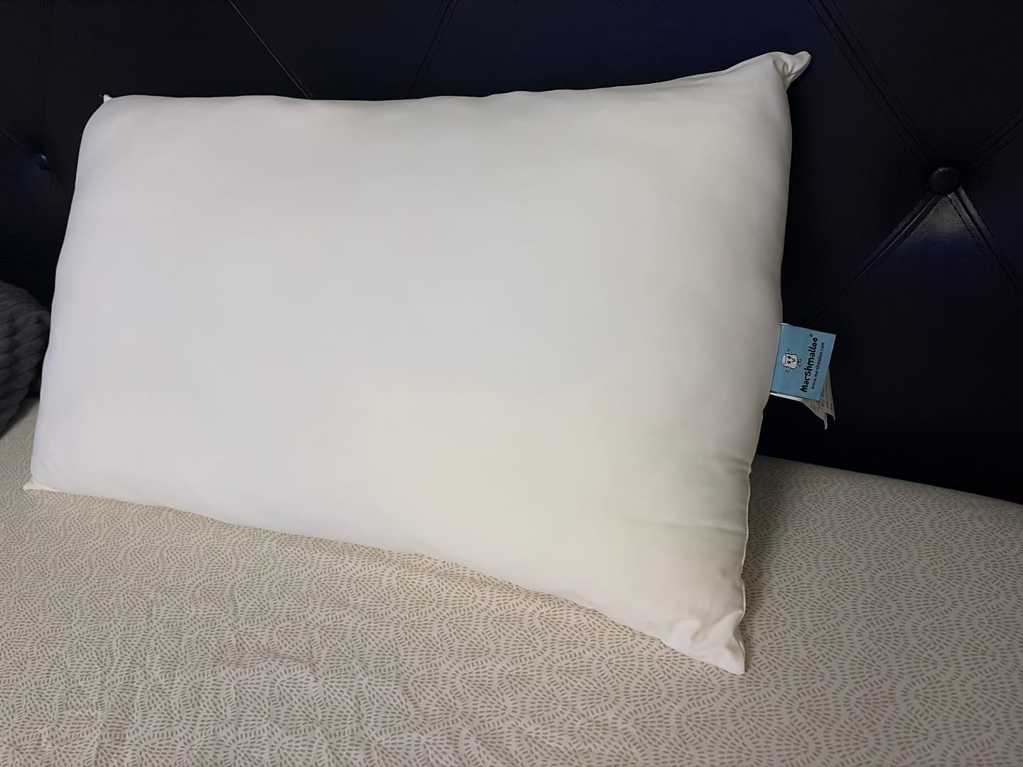 Customer photo review of The Marshmalloo Pillow