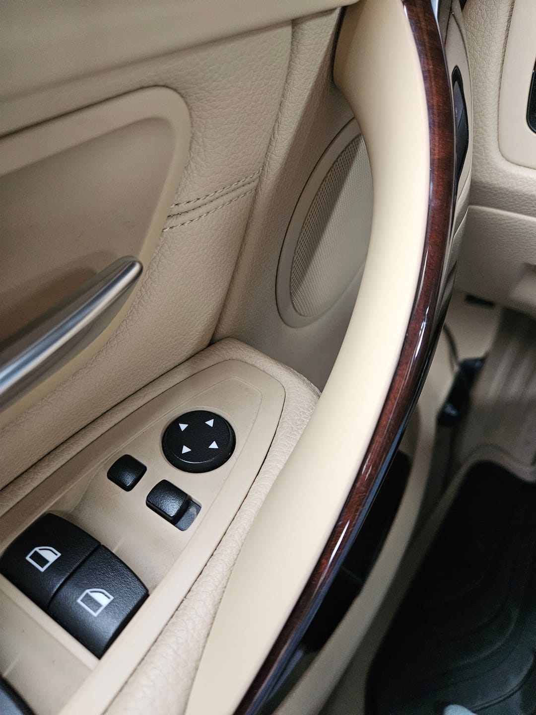 Customer photo review of Interior Door Handle Covers for BMW 3 & 4 Series – Fix Sticky Handles, No Disassembly | 2-Piece Set