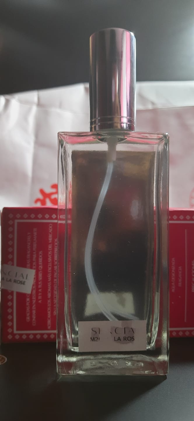 Customer photo review of M204 Inspirado en: A La Rose - Maison Francis Kurkdjian
