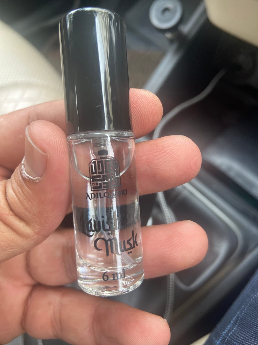 Customer photo review of Perfume Sample Discovery Set – 10 Mini Perfume Sprays (6ml Each)