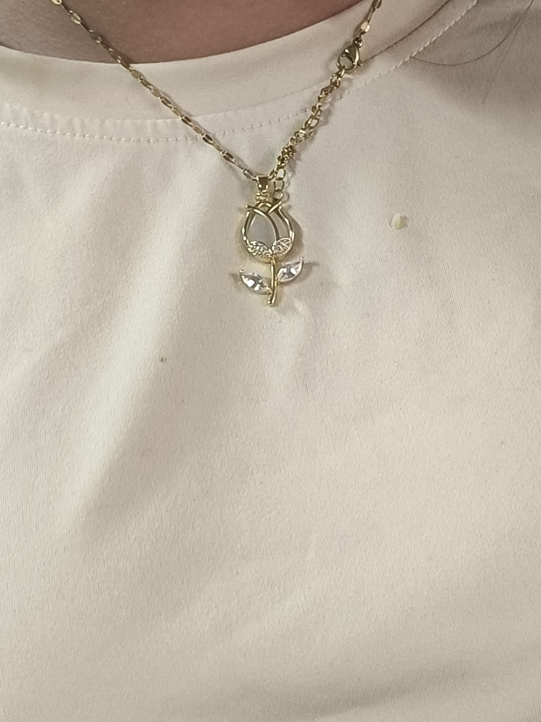 Customer photo review of Collar Tulipán Dorado