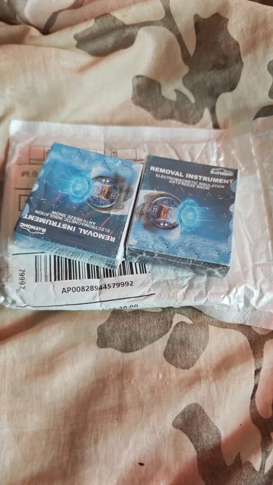 Customer photo review of Electromagnetic Solar Car Snow Remover | Antifreeze Windshield De-Icer