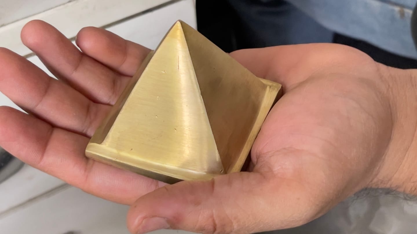 Customer photo review of Solid Brass Pyramid Vastu Remedy for North West Direction Balance, Health, Wealth and Positive Energy Support for Entrance, Kitchen and Home Spaces | 7.6 cm | 600 g