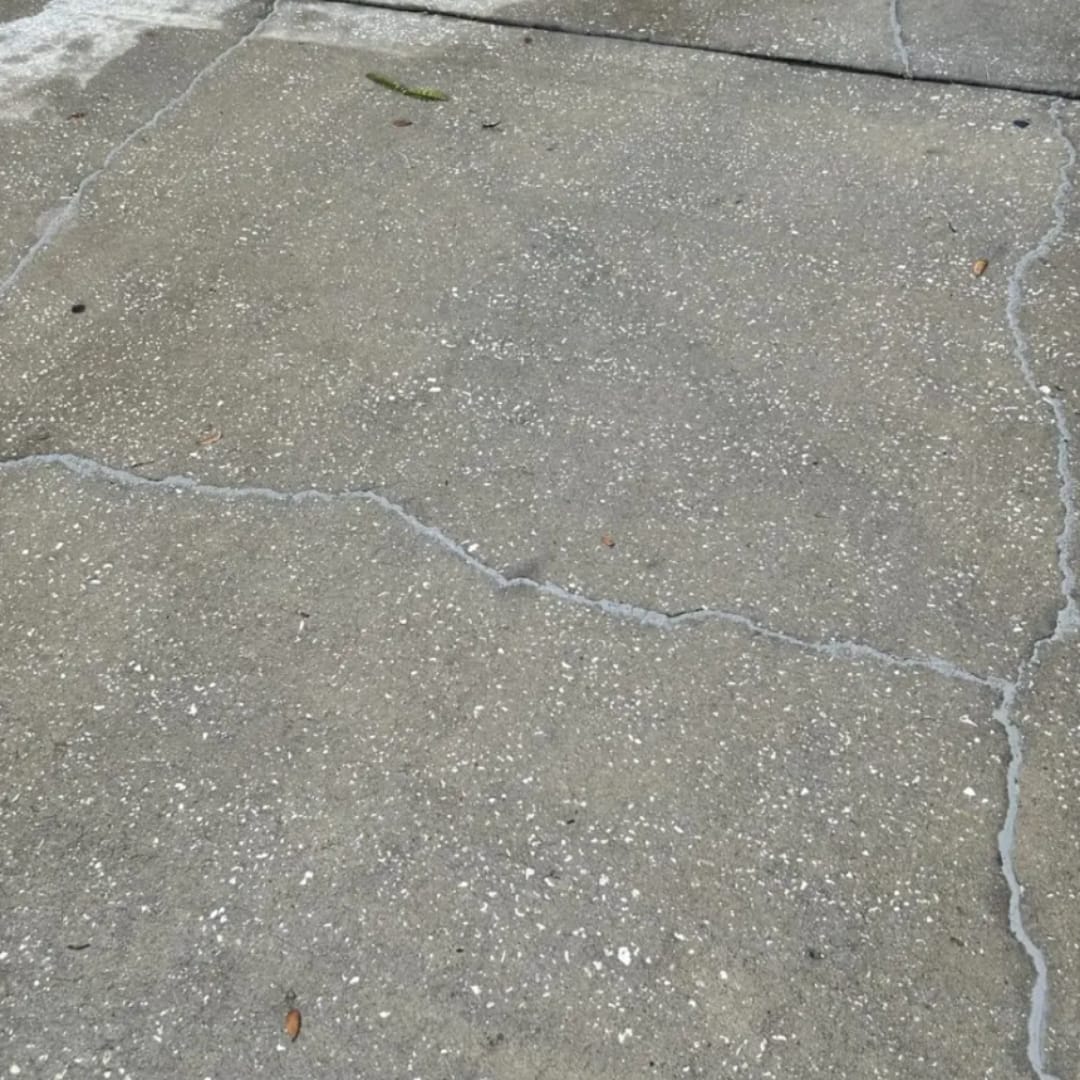 Customer photo review of Concretix™ Sella y repara grietas de concreto en minutos