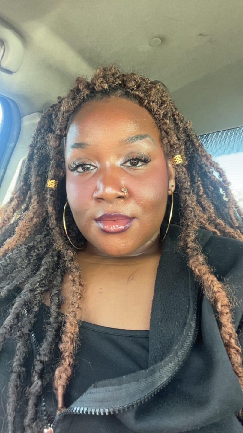 Customer photo review of Bobbi Boss Calif. Pre-Looped Crochet Braids - BUTTERFLY LOCS 18" 3X