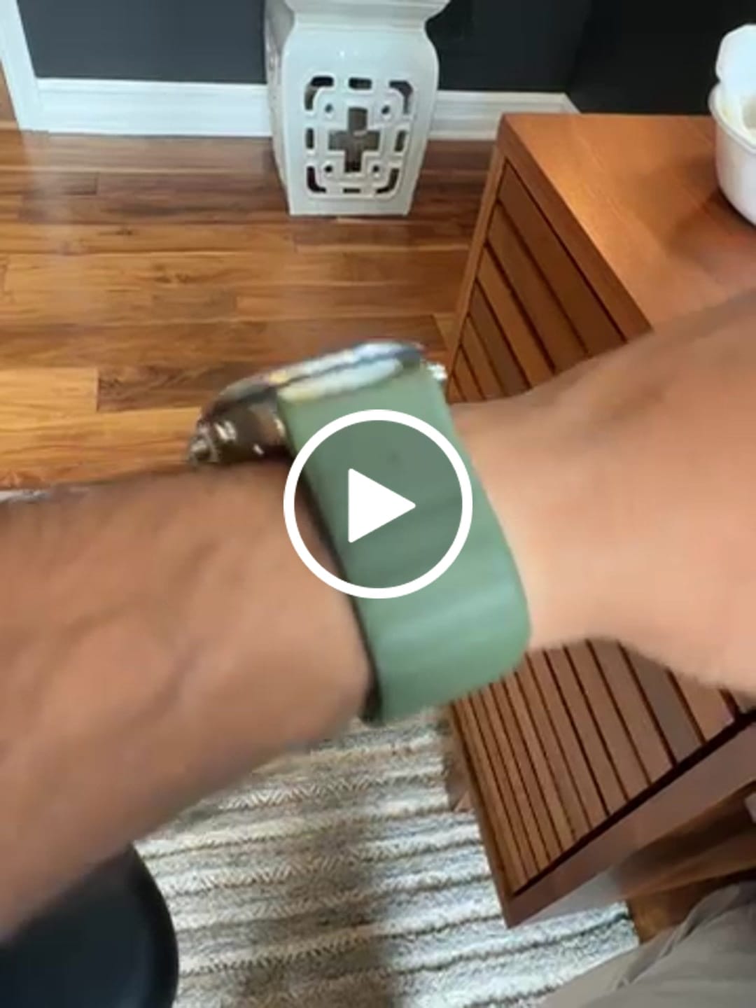 Customer video review of Garmin Magnetic Silicone Band - Durable QuickFit Strap