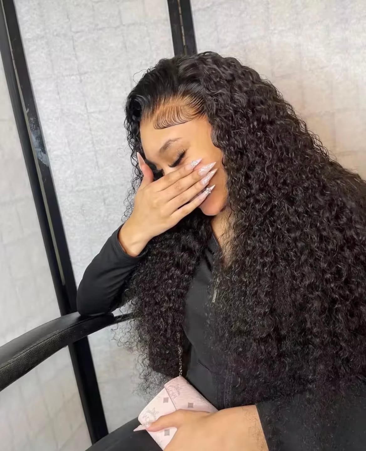 Customer photo review of Perruque Ondulée Profonde — sans colle, 46 à 71 cm