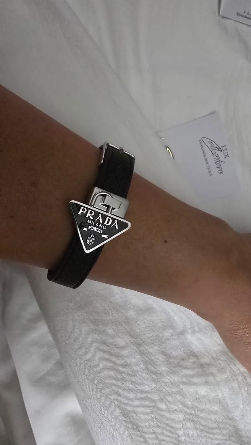 Customer photo review of P Triangle leather Bracelet