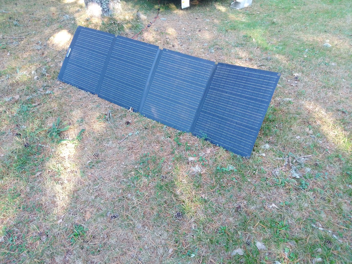 Customer photo review of ALLPOWERS SOLAX SE200 Panneau Solaire Portable 200W
