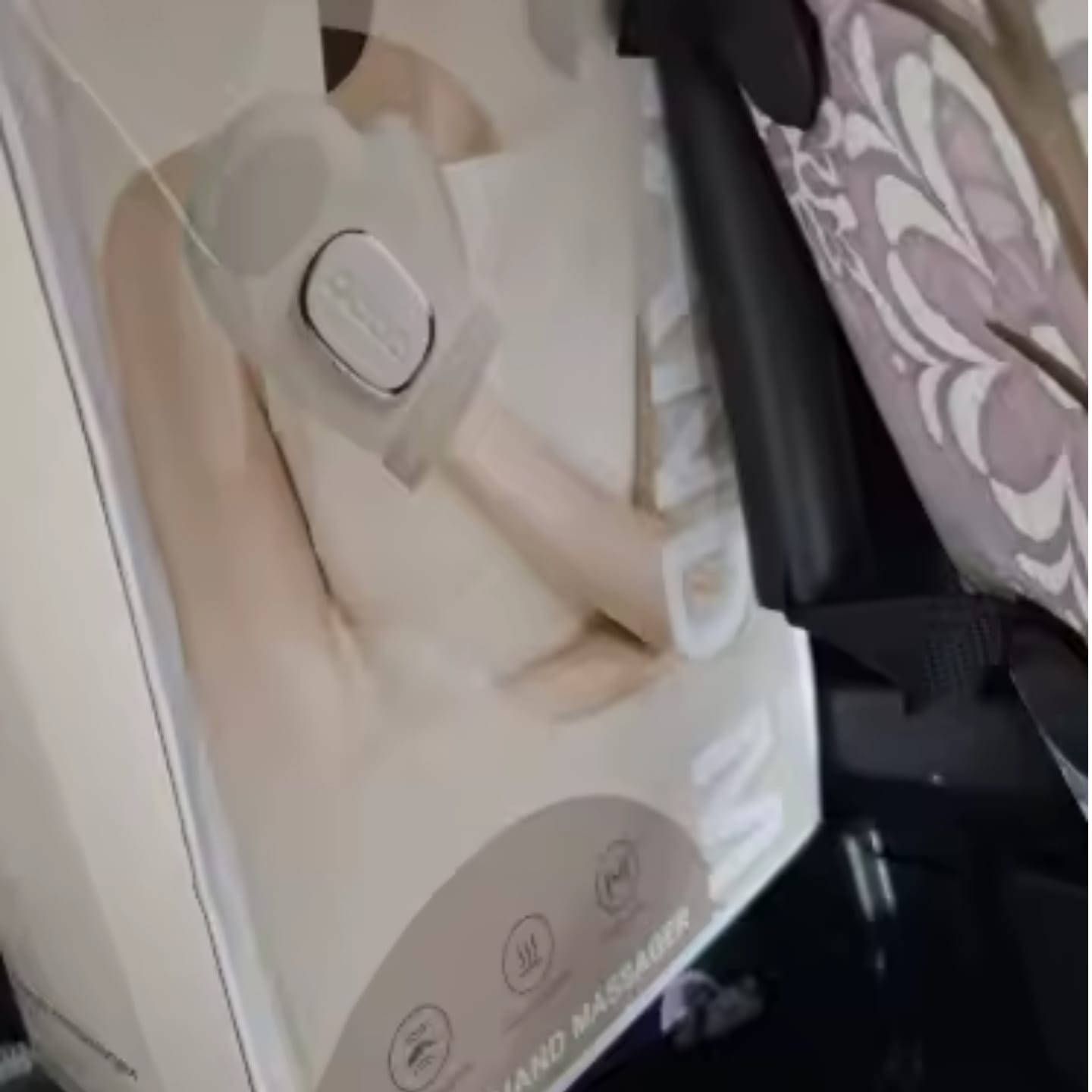 Customer photo review of Guante Masajeador Terapéutico