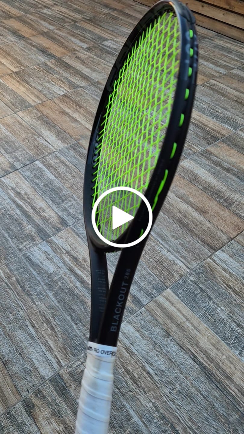 Customer video review of Raqueta Solinco Blackout (265gr)
