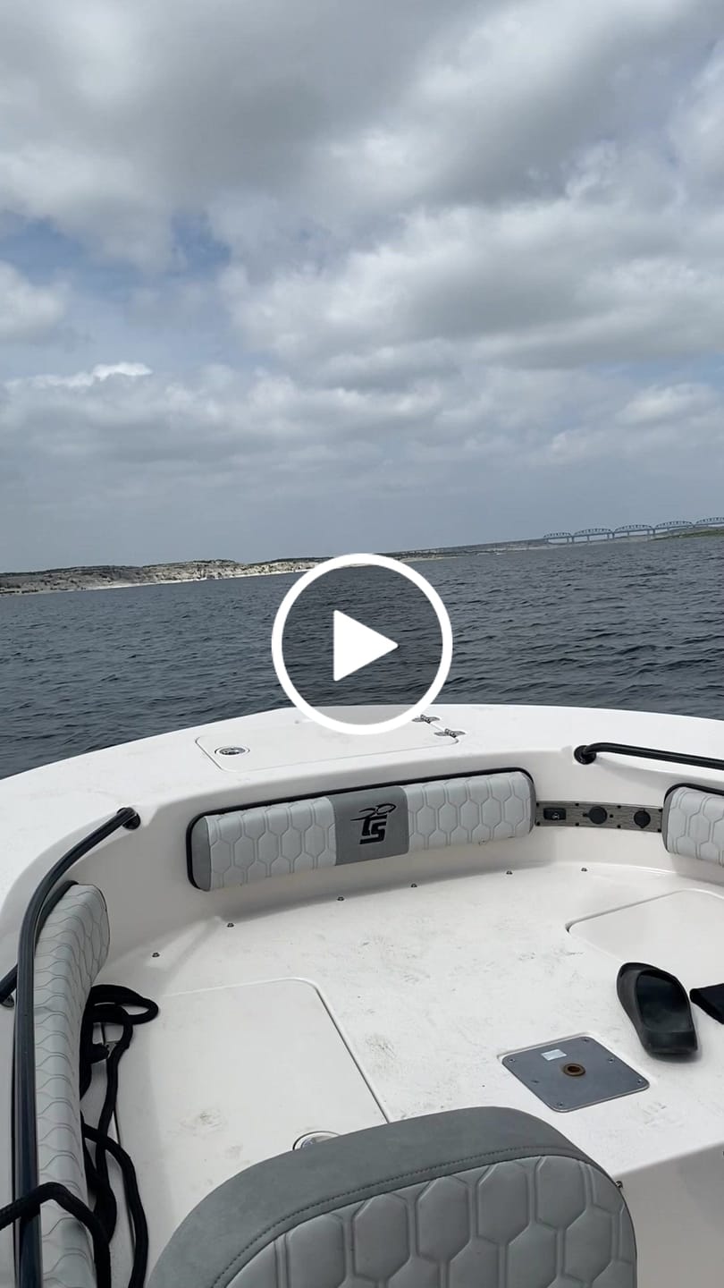 Customer video review of Suzuki ECSTAR Marine Oil 10W-40 V7000 (Quart)