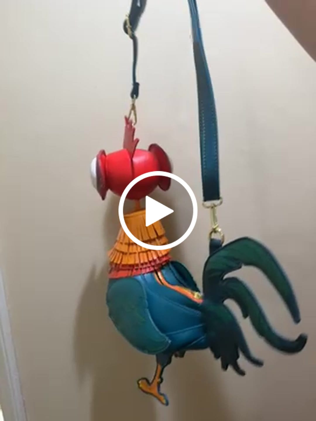 Customer video review of Loungefly Disney Moana Hei Hei Figural Crossbody Bag - Preorder