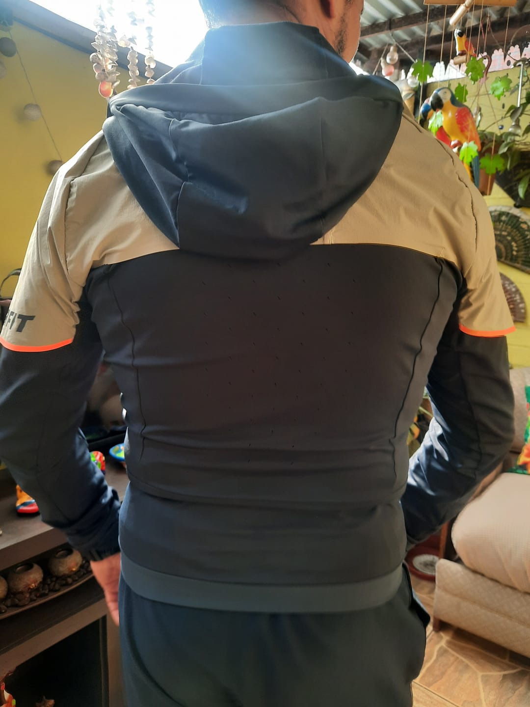 Customer photo review of Chaqueta Hombre Alpine Hybrid