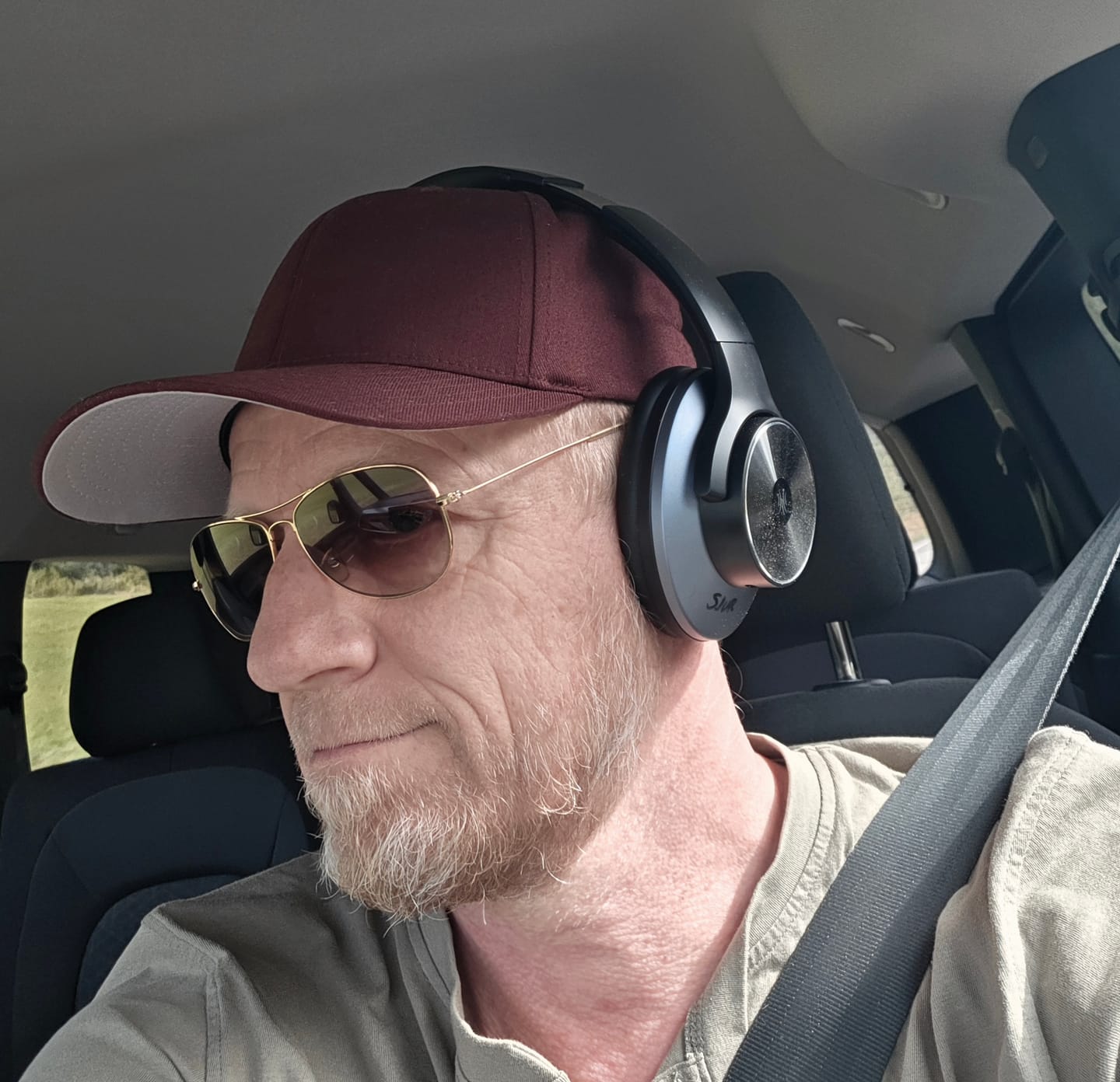 Customer photo review of Oneodio A Series - Bluetooth 5.0 Active Noise Cancelling Wireless Headphones - Built-in Microphone, Type C Charging & Carry Case - Extended 2 Year Warranty Included