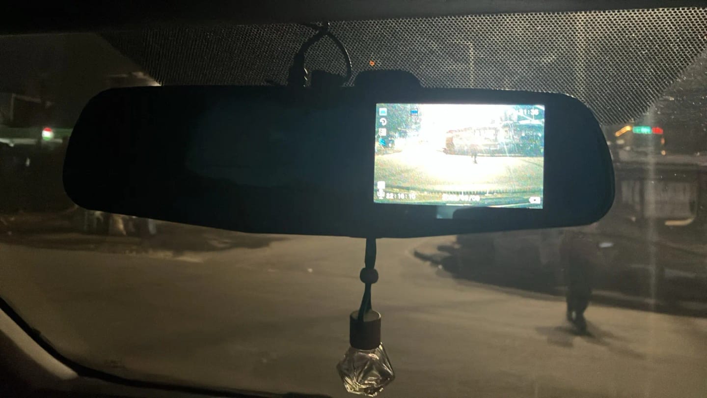 Customer photo review of Dashcam 1080p con camara de marcha atras 1080p