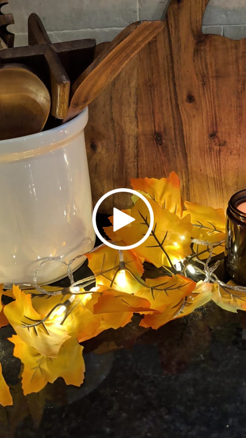 Customer video review of Apple Crisp Beeswax Candle