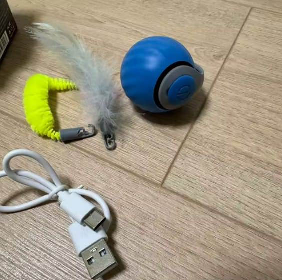 Customer photo review of Pelota interactiva para gatos