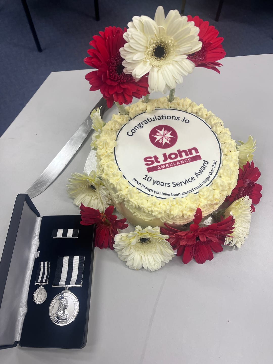 Customer photo review of 15 cm Round Custom Edible Icing Image