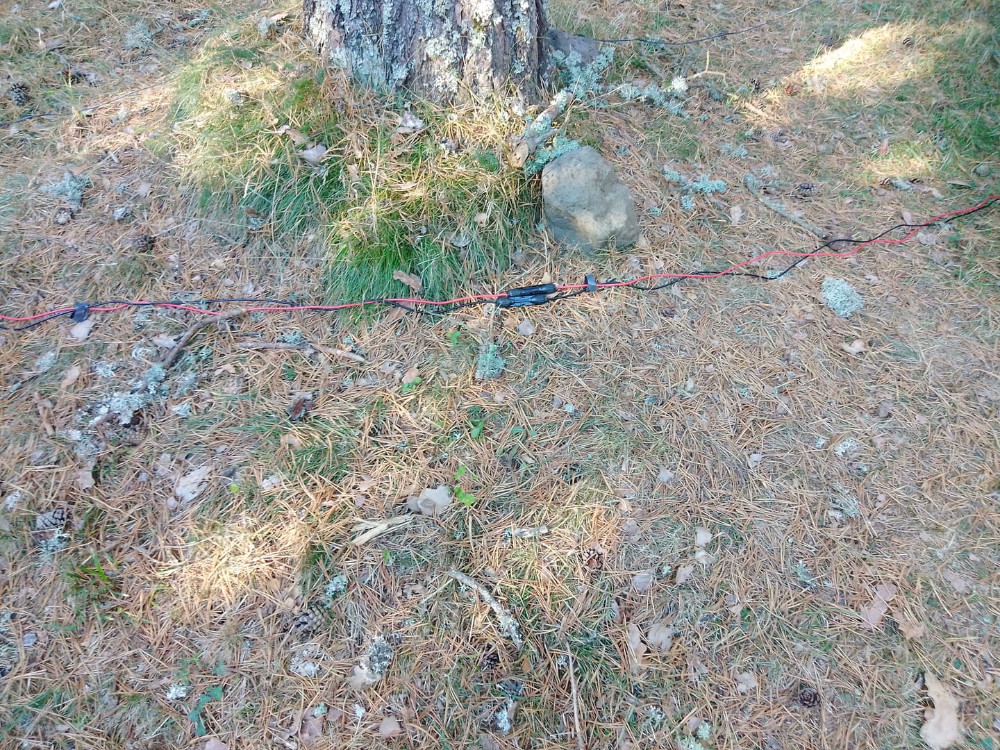 Customer photo review of ALLPOWERS Câble d'extension de panneau solaire 1,5 M/4,9 pieds