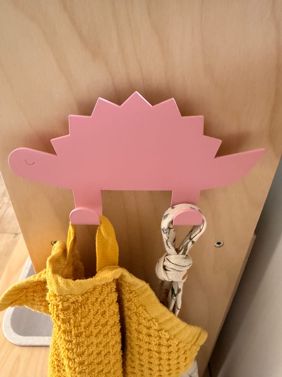 Customer photo review of Kinder-Wandhaken DINO