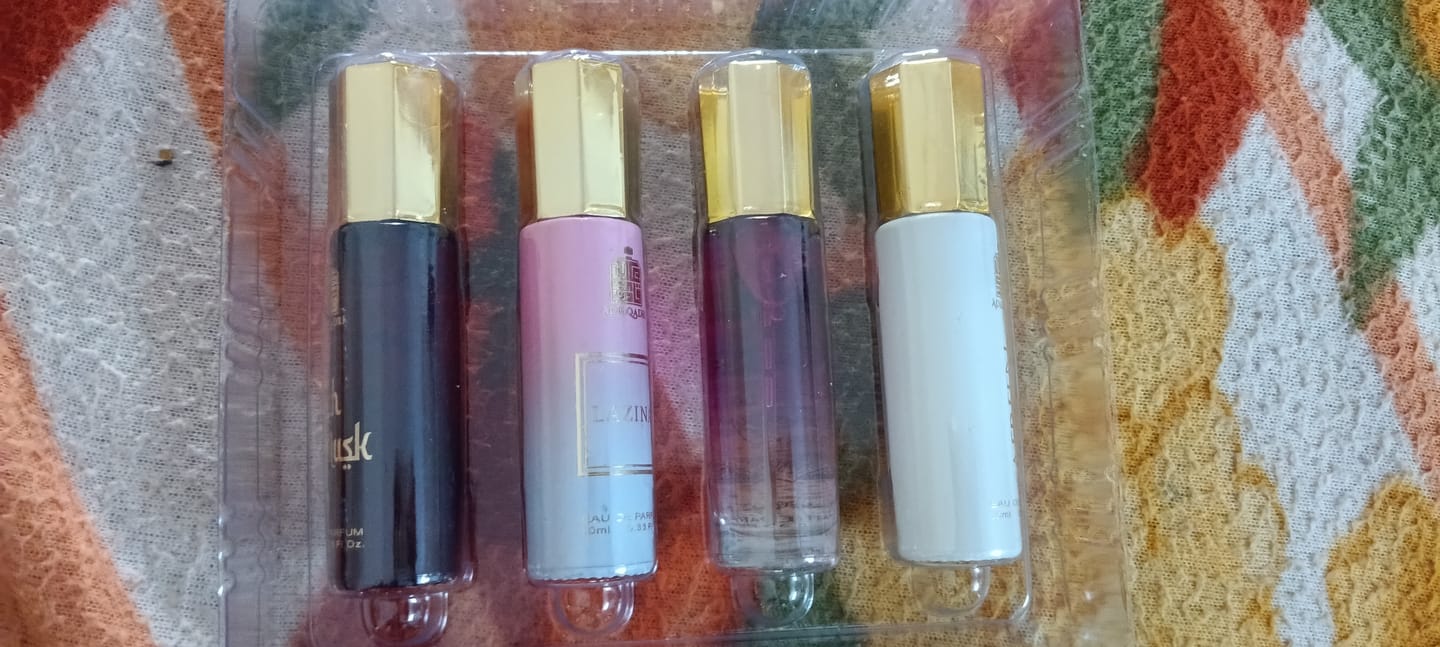 Customer photo review of Perfume Gift Set For Women 4 Pcs Set of Premium Perfume Spray