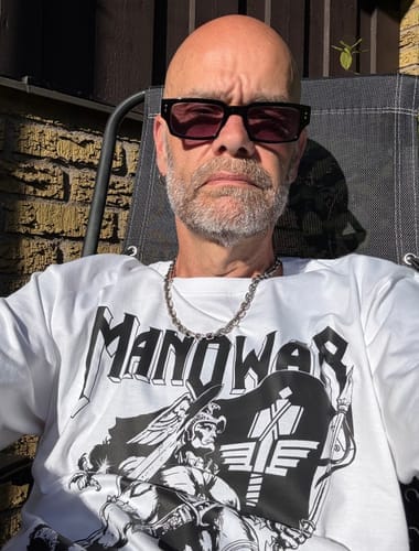 Customer photo review of MANOWAR T-SHIRT HAIL TO ENGLAND WHITE