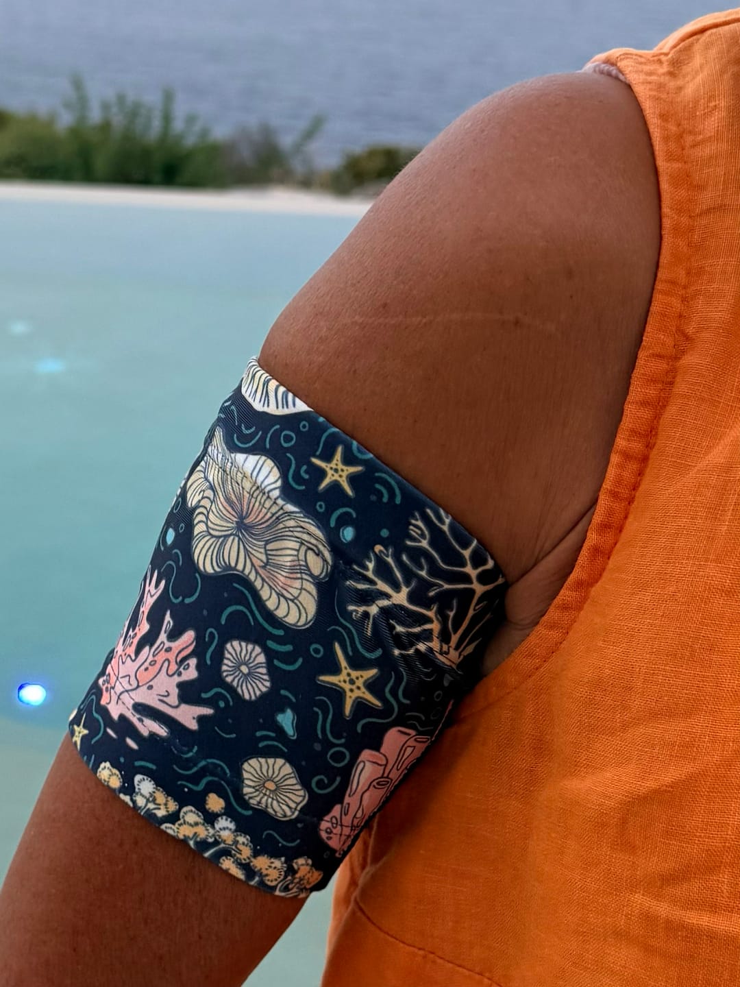 Customer photo review of Glucose Sensor and Insulin Pump Protective Armband - Dia-Band SEA & BEACH