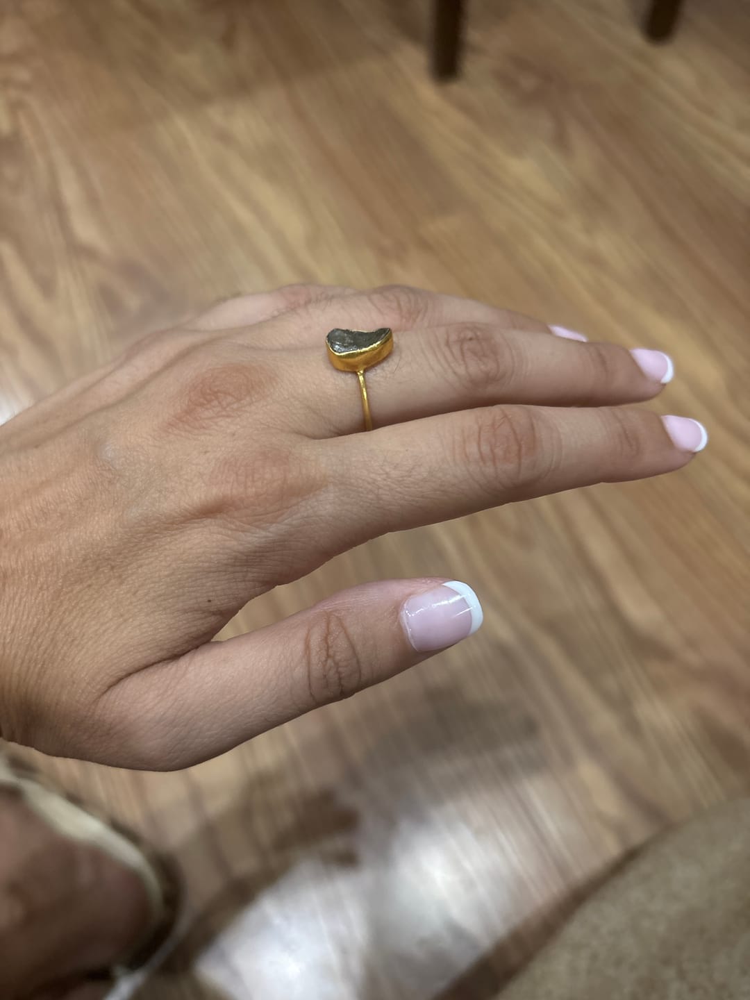 Customer photo review of Anillo Moldavita Masivo | Bañado en Oro | Buena suerte - Espiritualidad