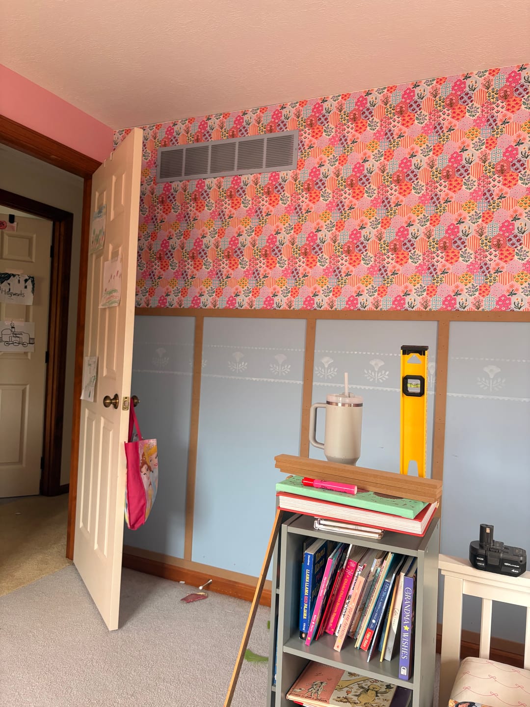 Customer photo review of Maelia Wallpaper by Sabina Maria