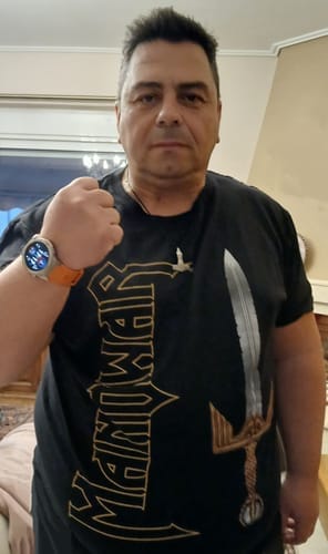 Customer photo review of MANOWAR T-SHIRT SWORD VERTICAL YELLOW LOGO
