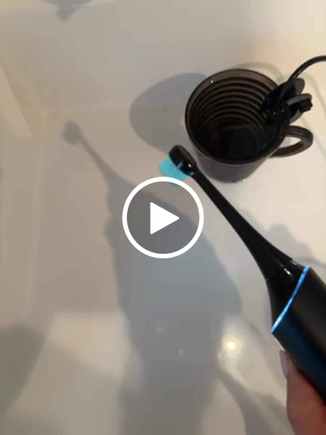 Customer video review of 【単品で買うより2,000円お得】Water Sonic フルセット  口腔洗浄器と音波振動の同時使用 ウォーターソニック