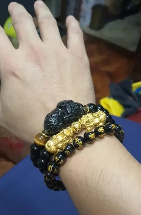 Customer photo review of FuAttract Protection Blessing & Harmony Colorful Agate Om Mani Mantra Gold Foil Bracelet