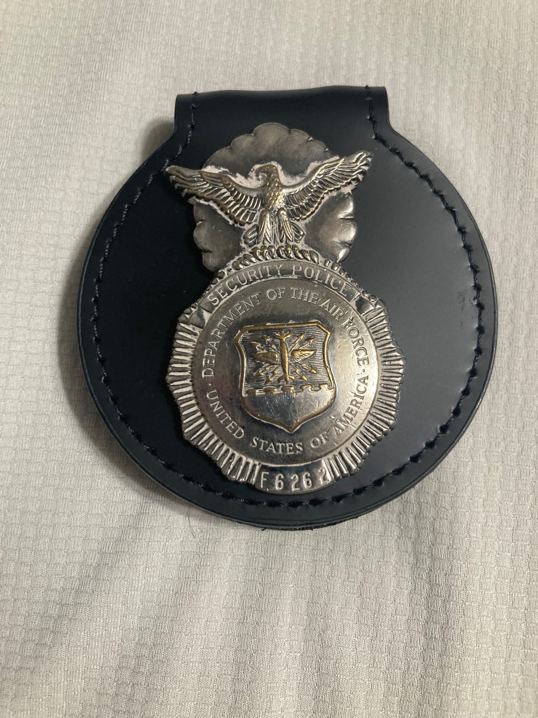 Customer photo review of Genuine Leather Inset Type Holder/ Holster/ Wallet For US Federal Police Badges