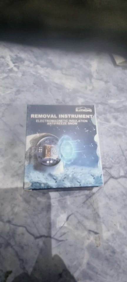Customer photo review of Electromagnetic Solar Car Snow Remover | Antifreeze Windshield De-Icer