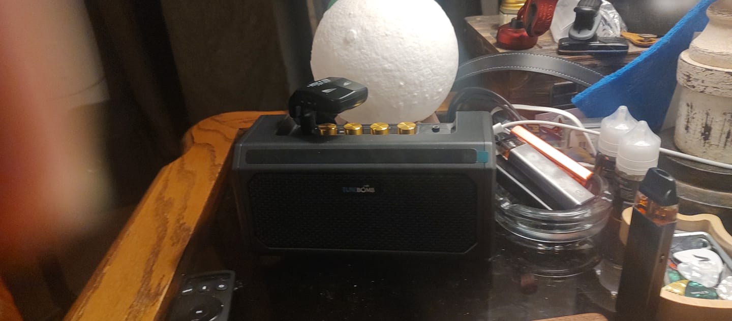 Customer photo review of TuneBomb: 10W Rechargeable Mini Amp for Guitar & Bass