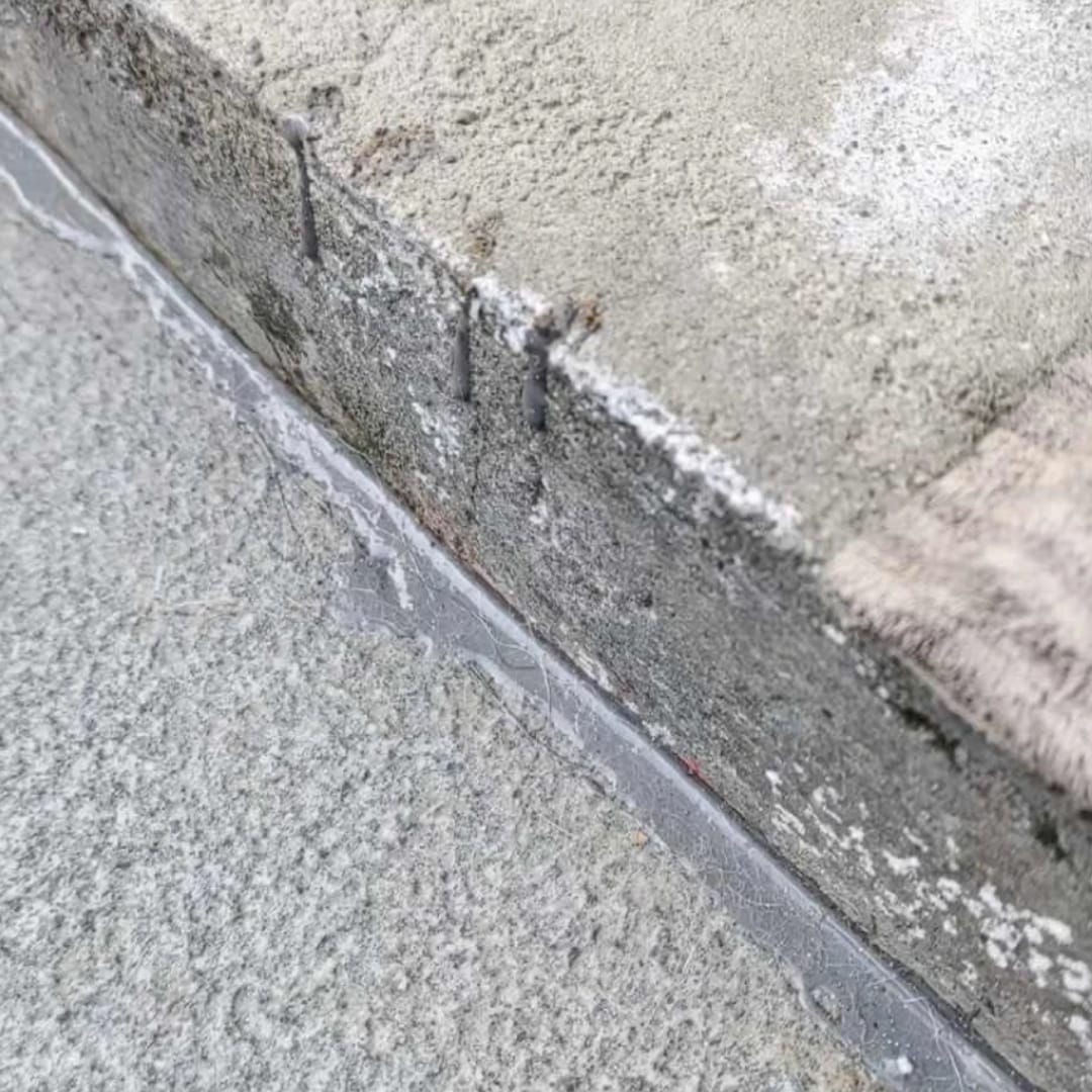 Customer photo review of Concretix™ Sella y repara grietas de concreto en minutos