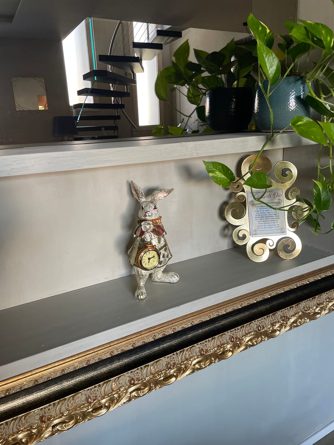 Customer photo review of Statuina Coniglio con Orologio in Resina Bianco/Oro