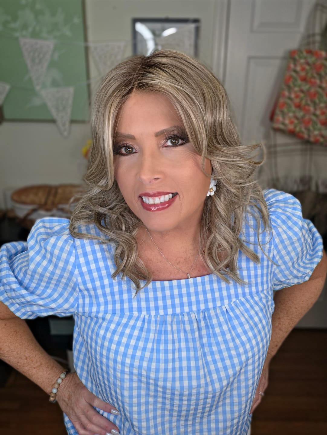 Customer photo review of GORGEOUS GODDESS - Soft Beige Blonde